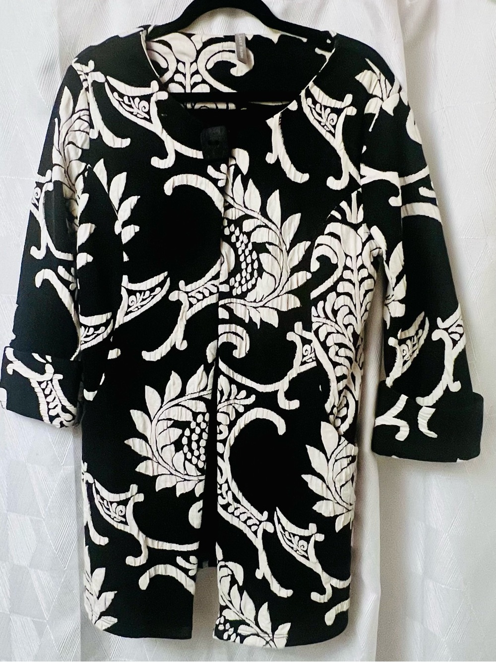 Last Tango Black & White Floral Open Front Jacket Lined